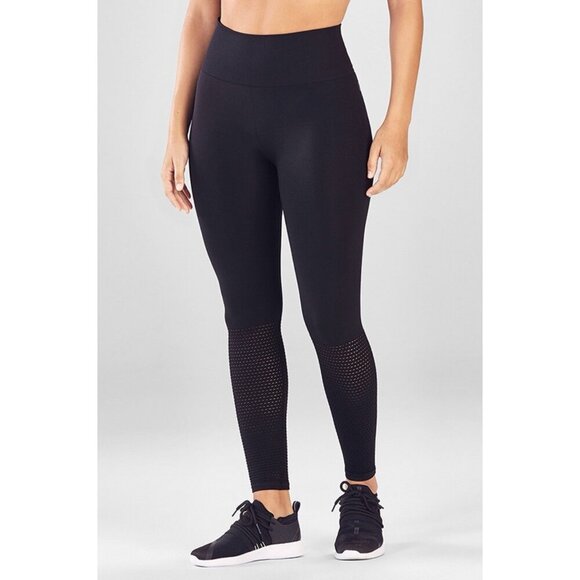Fabletics Women’s High Waisted Seemless Black Leggings Mesh Pattern Gym Size XL - Picture 2 of 13